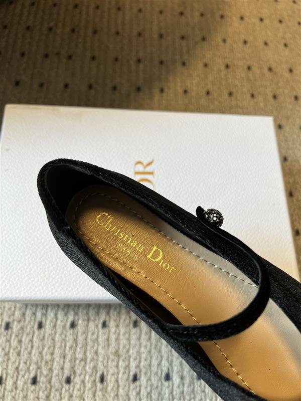 20251127171616919 320